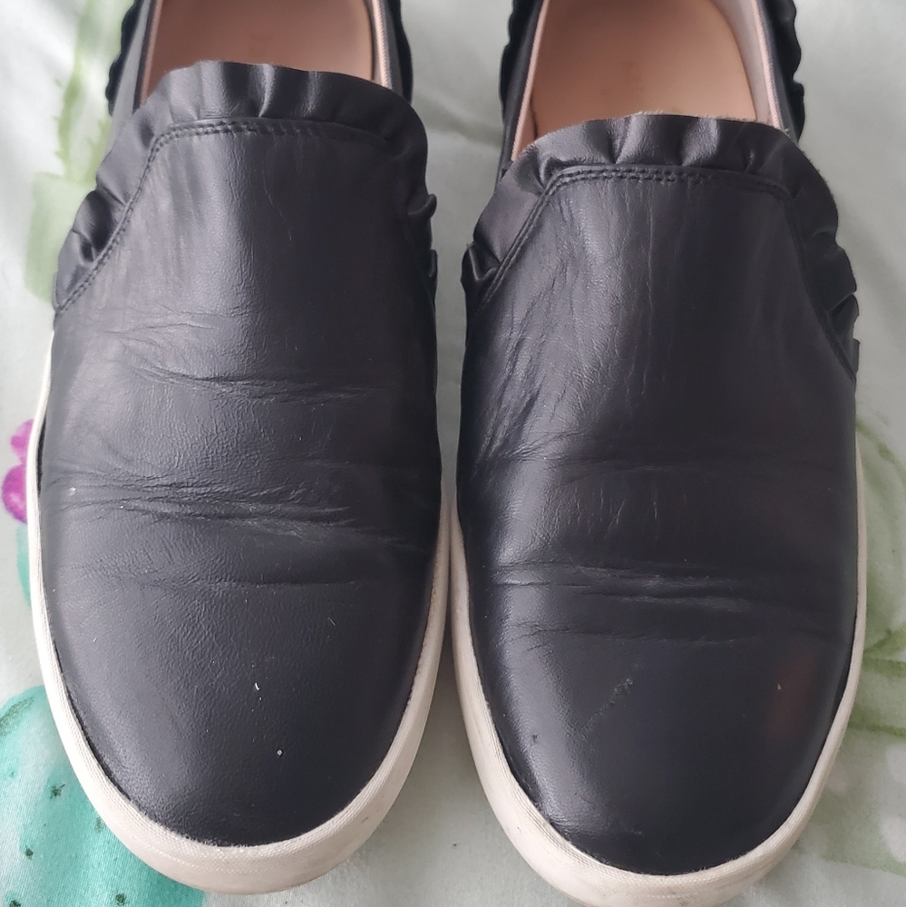 Kate Spade Ruffle Slip Ons Size 8 - Picture 2 of 6